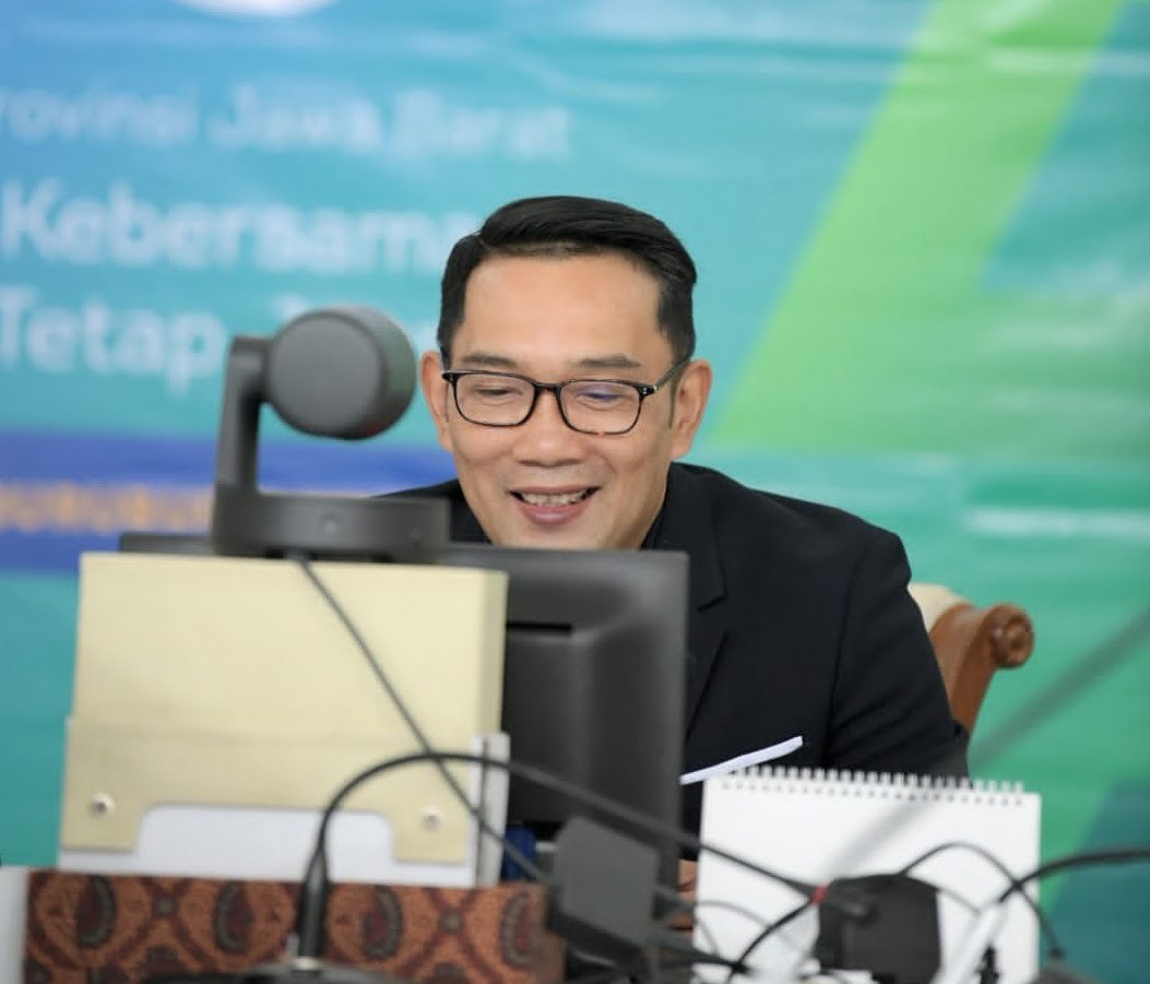 Ridwan Kamil Sapa Atlet Paralympics via Konferensi Video