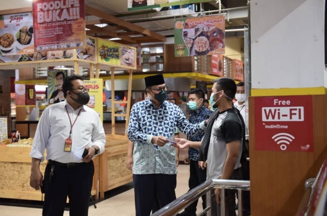 Sentra Vaksinasi Yogya Fahmi Ajak Keluarga