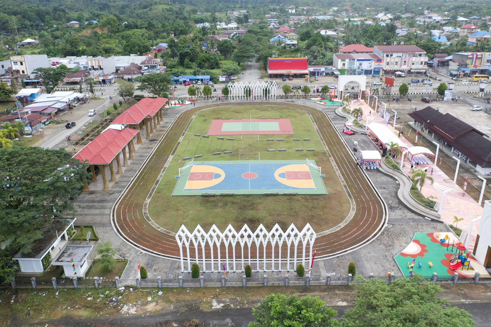 Alun-alun Aimas Bentuk Persaudaraan Jabar-Papua