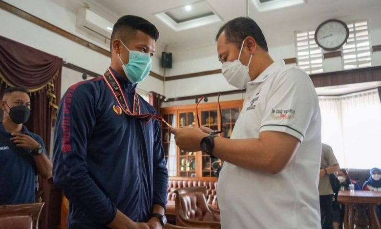 Atlet PON Kota Sukabumi Mendapat Bonus dari Pemkot