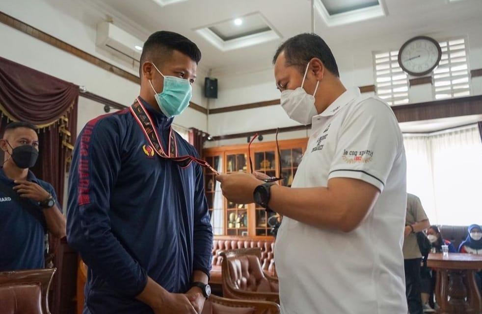 Atlet PON Kota Sukabumi Mendapat Bonus dari Pemkot