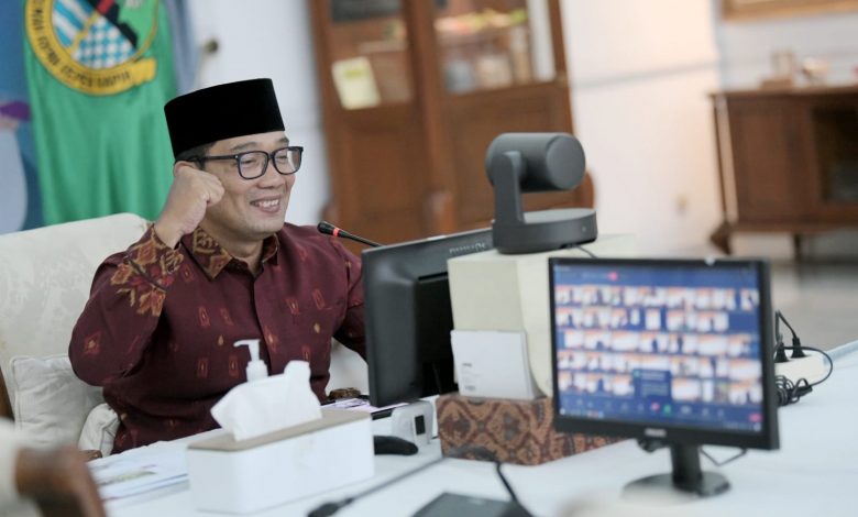 Emil: Ekonomi Kreatif Peradaban Baru untuk Kesejahteraan Emil: Ekonomi Kreatif Peradaban Baru untuk Kesejahteraan