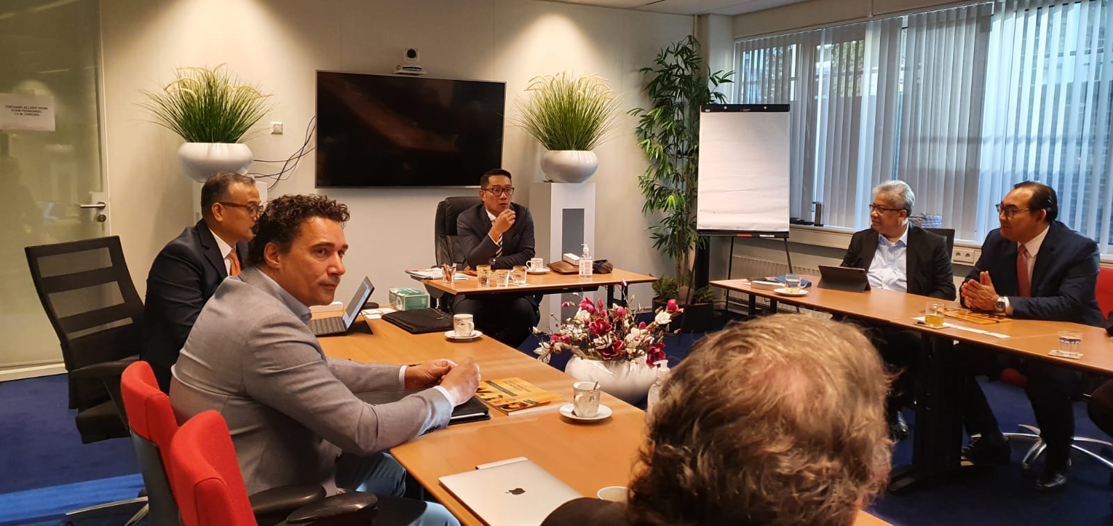 Emil Paparkan Potensi Investasi Jabar kepada Investor Belanda