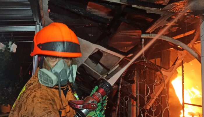 Kebakaran di Arcamanik Kota Bandung Hanguskan 1 Rumah