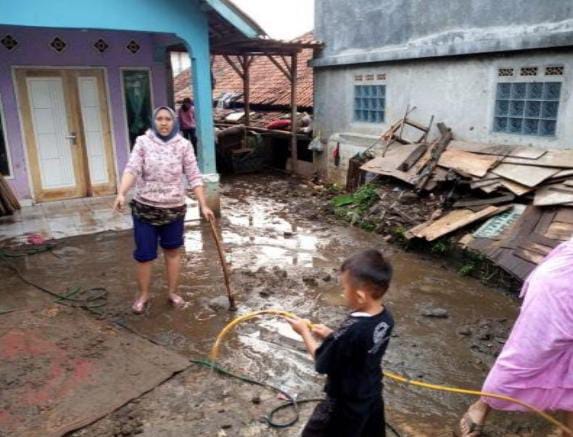Longsor dan Banjir di KBB Terjang 3 Desa