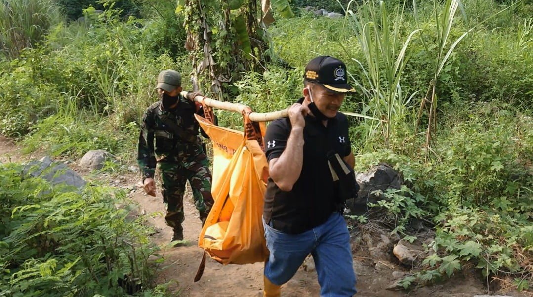 Petugas Akui Kesulitan Evakuasi Mayat di Gunung Manik karena Ini