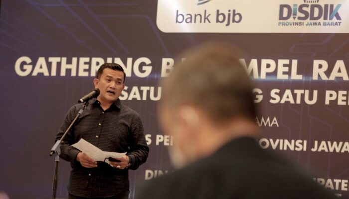 Kadisdik Jabar Acungi Jempol Program SimPel
