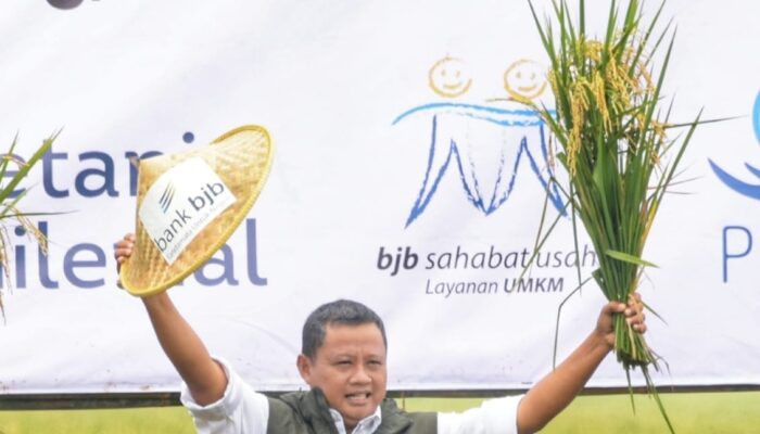 Panen Raya Petani Milenial Komoditas Padi di Jabar