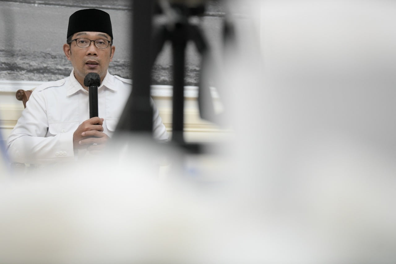 Ridwan Kamil Pastikan UMP 2022 Jabar Naik