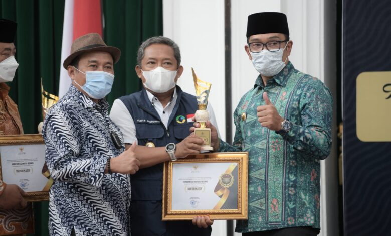 Anugerah KIP, EMil Minta Institusi Terbuka kepada Masyarakat