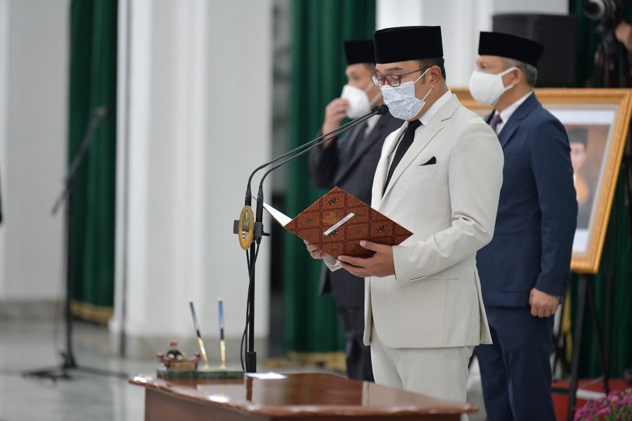 Ridwan Kamil Lantik 370 PNS untuk Jabatan Fungsional