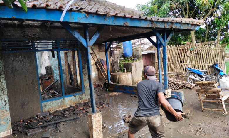 Rumah Milik Nandi di Cianjur Hangus Terbakar