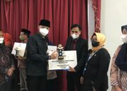 Belasan Sekolah di KBB Raih Penghargaan Adiwiyata
