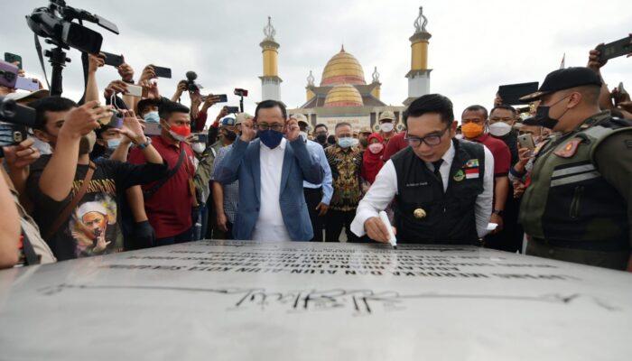 Emil Resmikan Alun-alun dan Lapangan Merdeka Kota Sukabumi