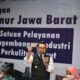Gubernur Jawa Barat Ridwan Kamil saat beraudiensi dengan pelaku usaha kulit di Kabupaten Garut, Kamis (6/1/2022).