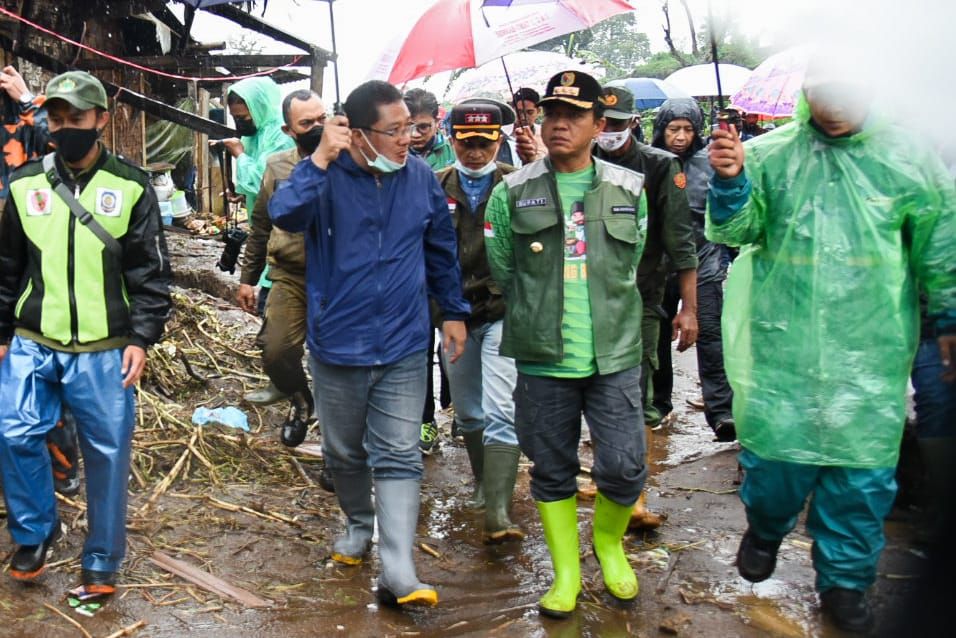 Korban Banjir Bandang Neglawangi Akan Direlokasi