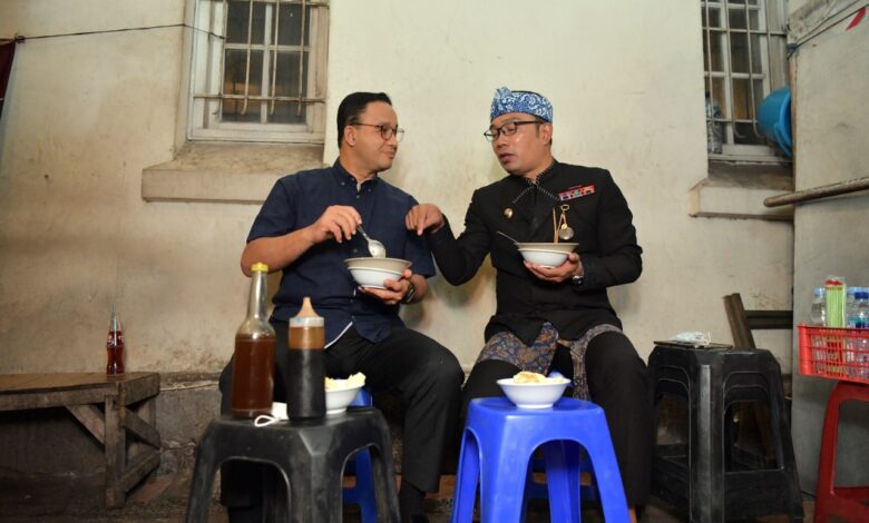 Emil dan Anies Makan Bubur Ayam Bareng