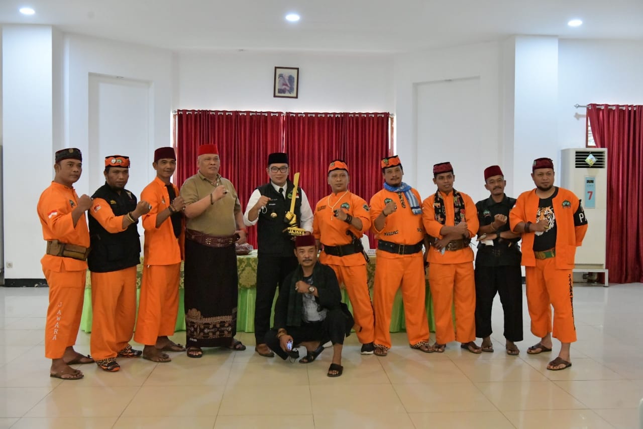 Ridwan Kamil Bertemu Jawara Bekasi, Ini yang Dibahas