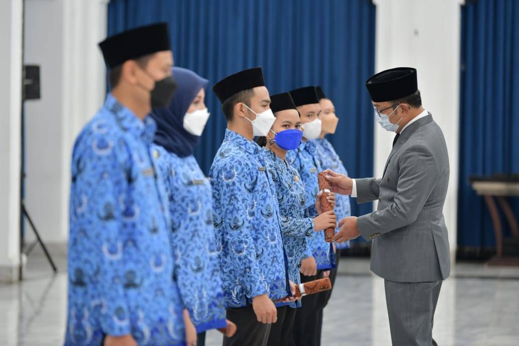 Ridwan Kamil Melantik 1.873 PNS: Jaga Integritas dan Profesionalisme