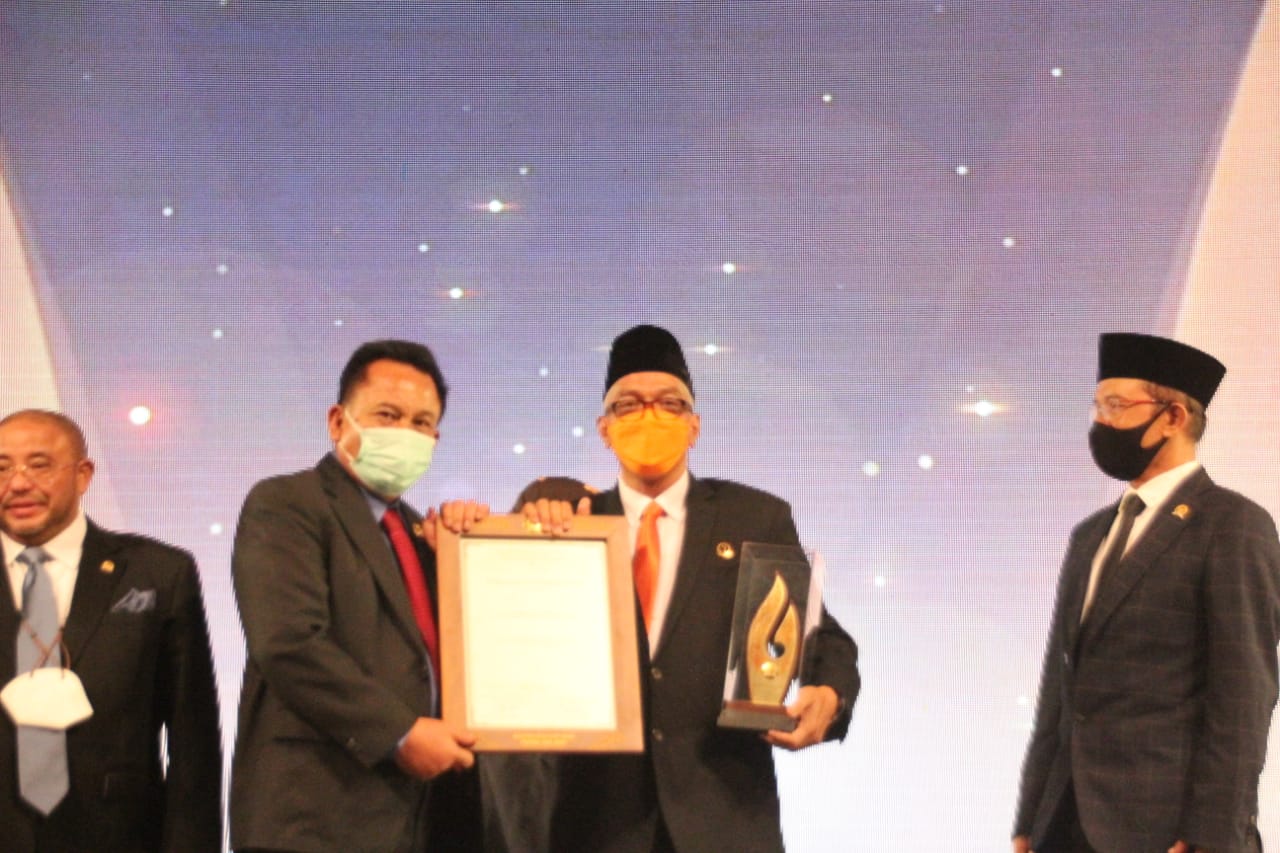 BK Award Tingkatkan Prestasi Kinerja Anggota DPRD Jabar 2