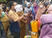 Ketua DPRD Kota Bandung Pantau Operasi Minyak Goreng