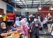 Operasi Minyak Goreng di Kel Antapani Menyasar 8 RW