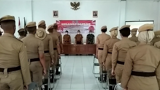 Plt Camat Cipatat Melepas 45 Praja IPDN untuk PKL