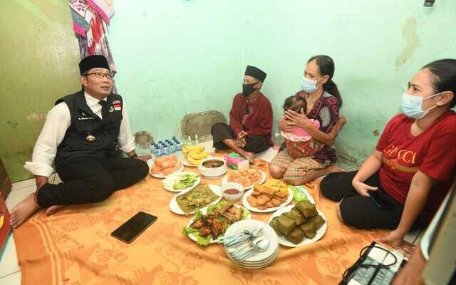 Emill Penasaran dengan Burung Dedi Rukmana