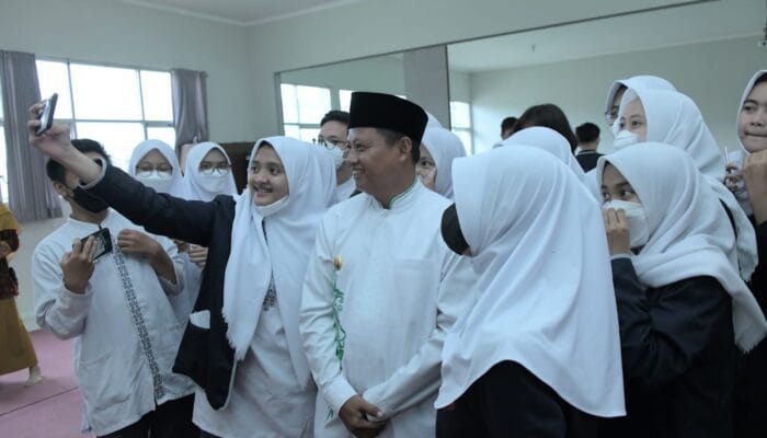 Pak Uu Buka Milenial Smartren Ramadan 1443 H