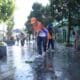 Fahmi Tutun Tangan Bersihkan Pedestrian Dago Sukabumi