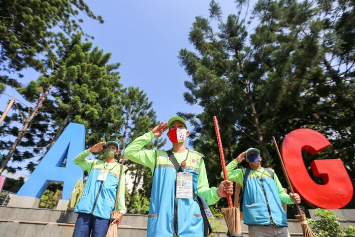 Kota Bandung Turunkan 1500 Tenaga Kebersihan