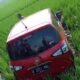 Minibus Terjun ke Sawah Gegara Sopir Kaget karena Ini