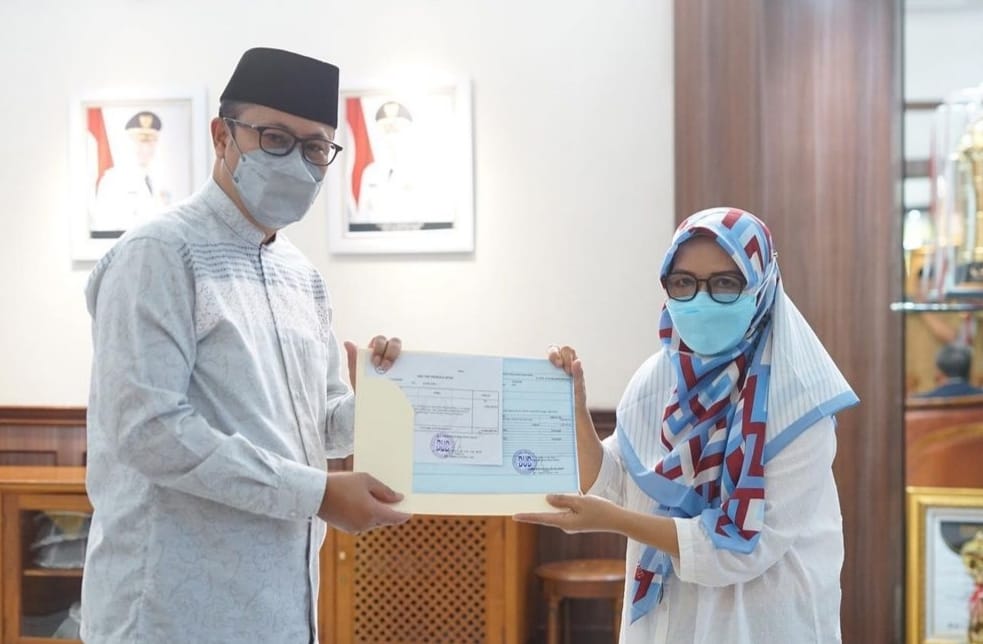 Pemkot Sukabumi Serahkan Bantuan kepada 21 LKSA