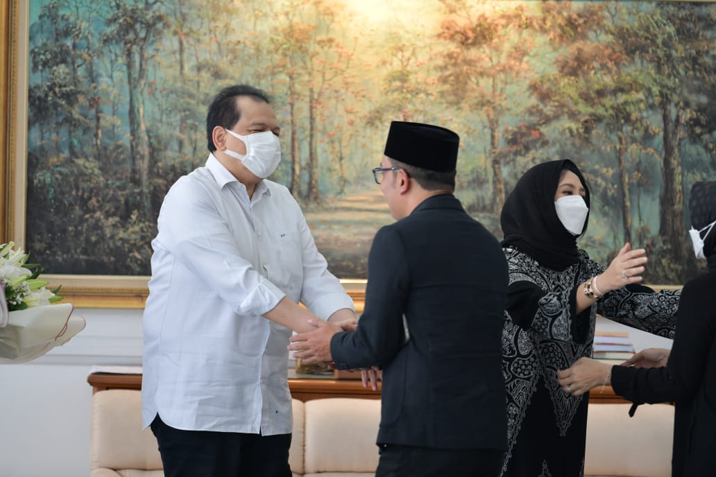 Chairul Tanjung, Dipo Alam, dan Sutiyoso Bertakziah ke Gedung Pakuan