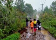 Jalan Desa di Takokak Cianjur Longsor, Akses Nyaris Putus