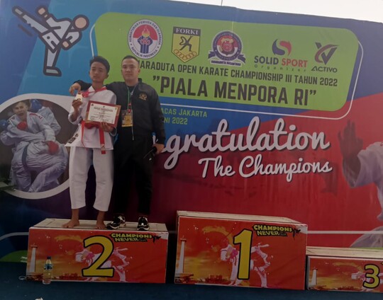 Rizka Galang Malkisa Bawa Pulang Perak