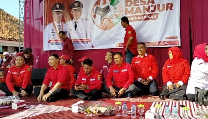 Selain Kecewa, Warga Nanggalamekar Tetap Doakan Bupati Cianjur