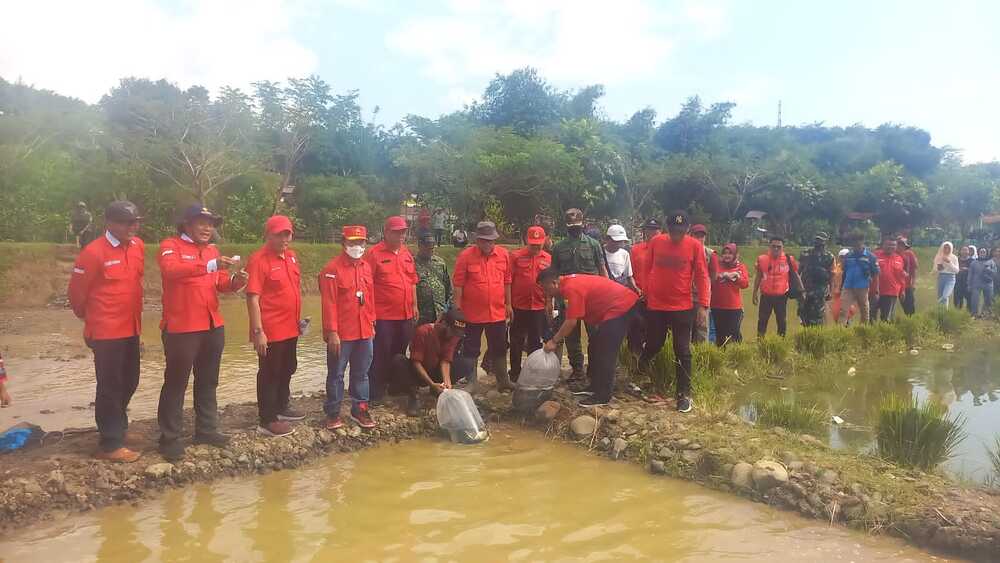 Taman Agro Eduwisata Disambangi Desa Manjur