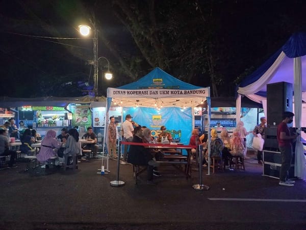 104 PKL Cikapundung Barat Gelar Cikbar Manis