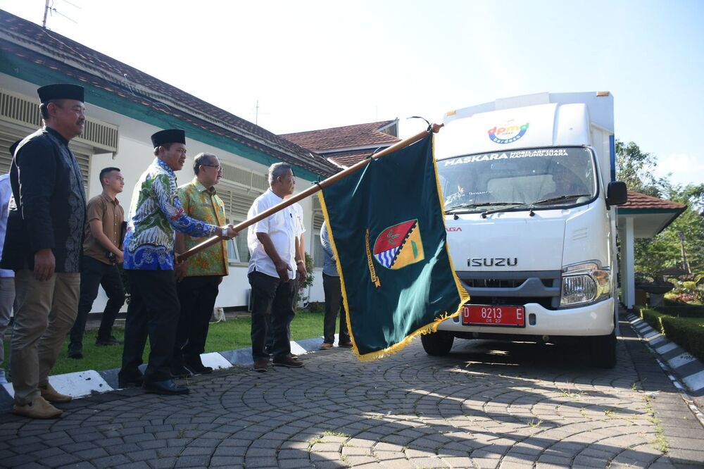 11 Desa di Kabupaten Bandung Mendapat Mobil Maskara