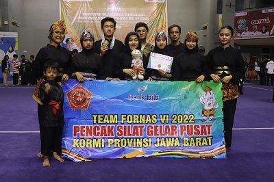 Tim Pencak Silat Kota Bandung Raih Medali Emas Fornas VI