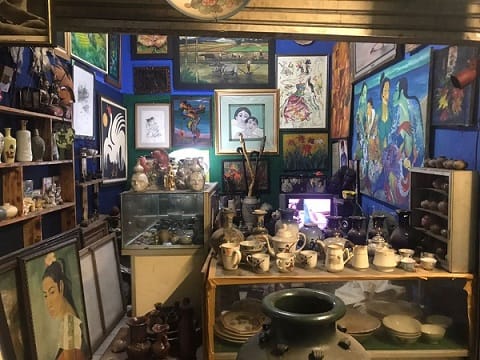 Pasar Cikapundung Tempat Barang Antik
