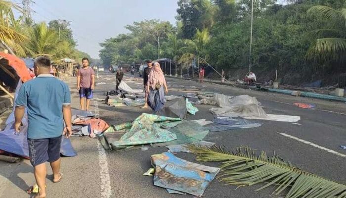 Pedagang Cingcau di Cianjur Protes Dibongkar