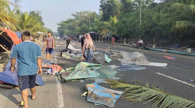 Pedagang Cingcau di Cianjur Protes, Barang-barang Dibanting