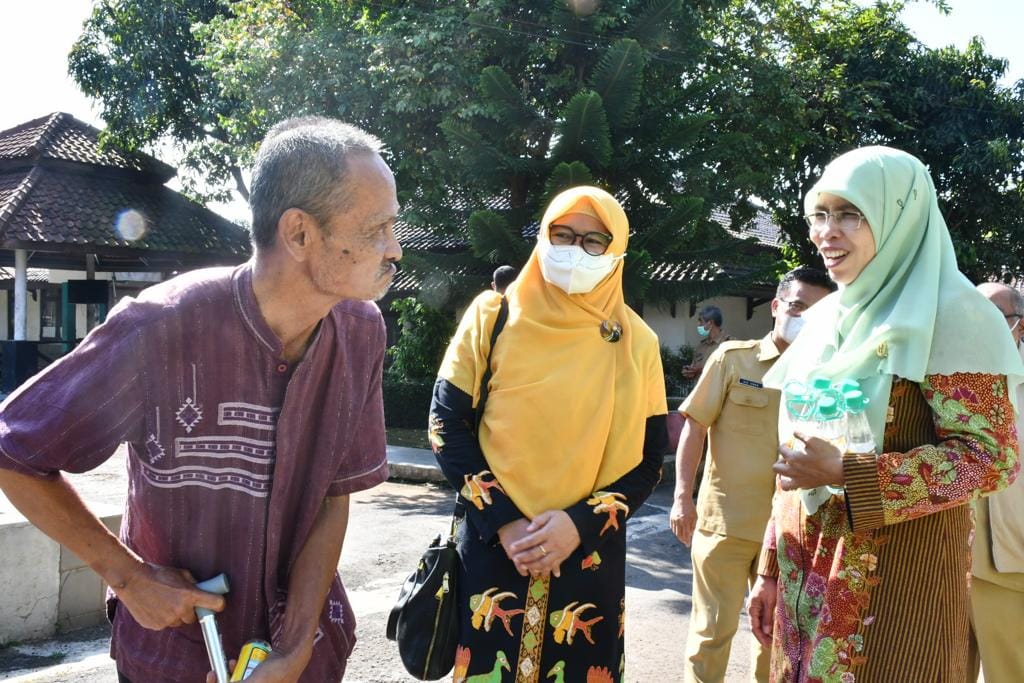 DPRD Jabar Dorong Anggaran Perbaikan Panti Lanjut Usia Ciparay Kab Bandung