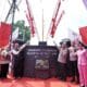 Emil Resmikan Monumen Perajin Bendera Merah Putih