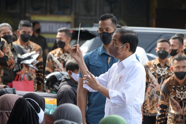 Jokowi Siap Revitalisasi Pasar Cicaheum Kota Bandung