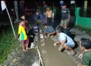 Kompak! Warga Kampung Pangarengan Perbaiki Jalan Desa