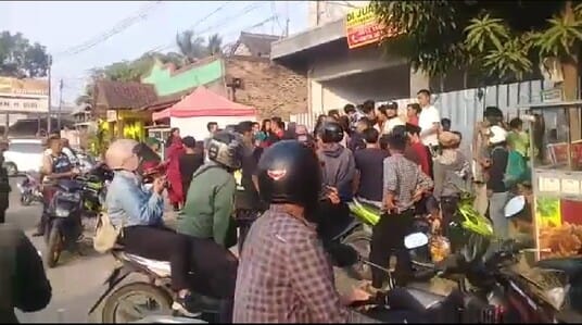 Maling di Masjid Jami Al-Hikmah Bonyok Dihajar Warga 