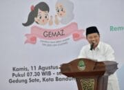 Pak Uu Bepesan Harus Mencintai Lingkungan